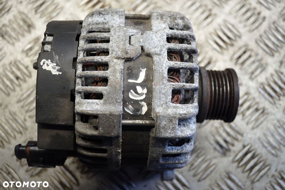 ALTERNATOR A4 B8 2.0 TDI 04L903017E 150A AUDI 2007-2011 - 4