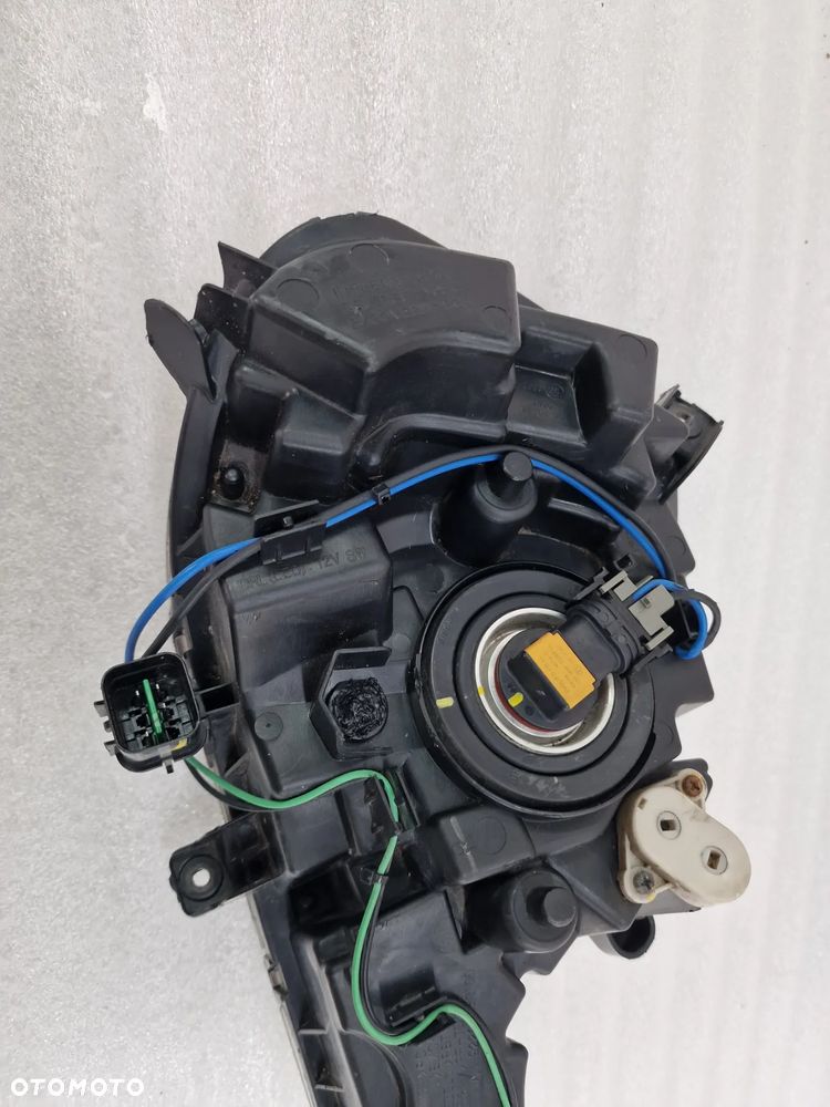 HYUNDAI GRAND SANTA FE III 12- PRAWY HALOGEN LED / DRL , SPRAWNY LED , NR 92202-B8 / 92202-B8100 , NR AUKCJI H264 - 10