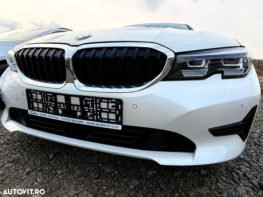 BMW Seria 3 330e AT PHEV - 32