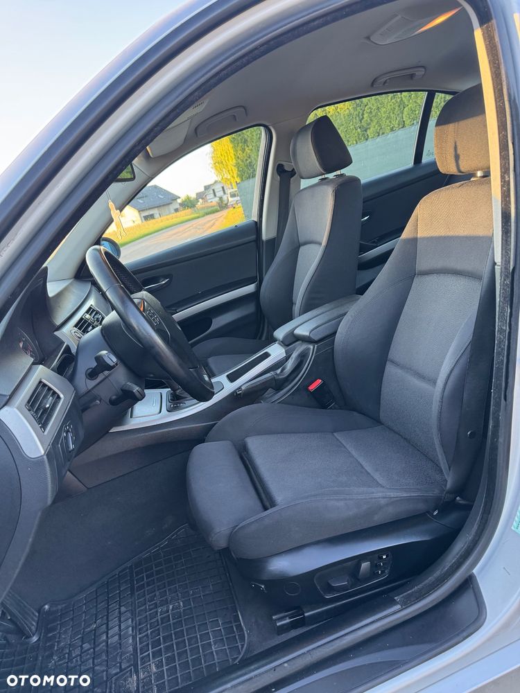 BMW Seria 3 318i Edition Lifestyle - 16