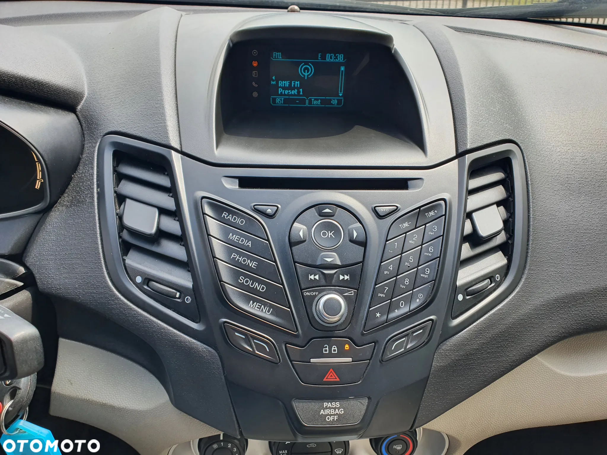 Ford Fiesta - 11
