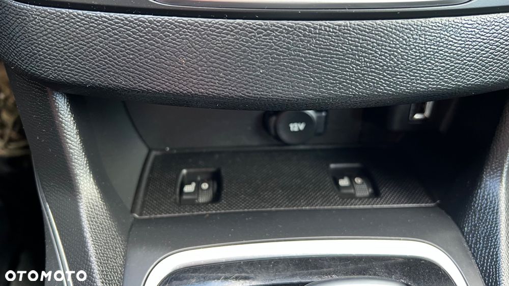 Peugeot 308 BlueHDi 130 EAT8 Stop & Start Allure Business-Paket - 13