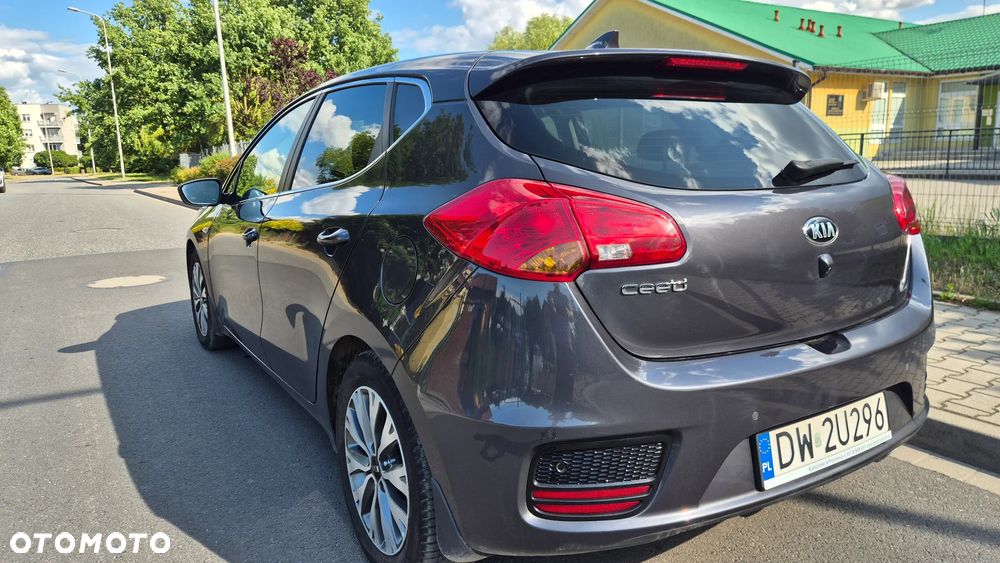 Kia Ceed 1.4 L - 13