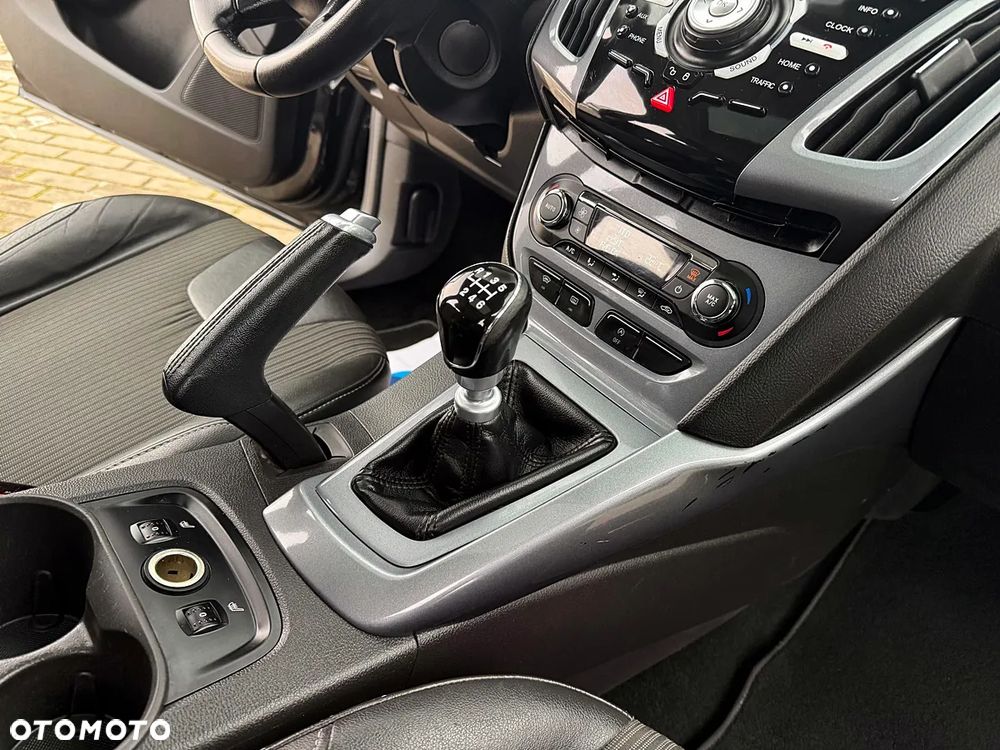 Ford Focus 1.6 EcoBoost Titanium - 21