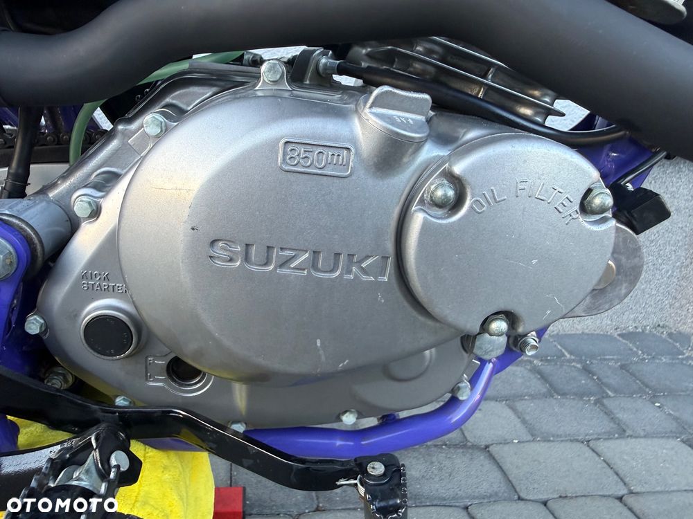Suzuki DR - 7