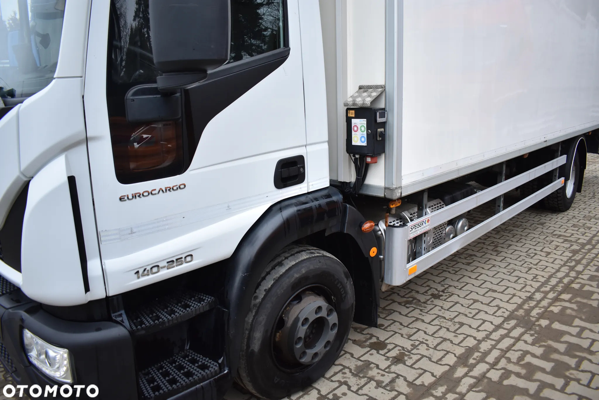 Iveco Eurocargo 140-250 Euro 6 Chłodnia / Mroźnia 7.50 Multitemperatura Winda ! Sprowadzone ! - 9