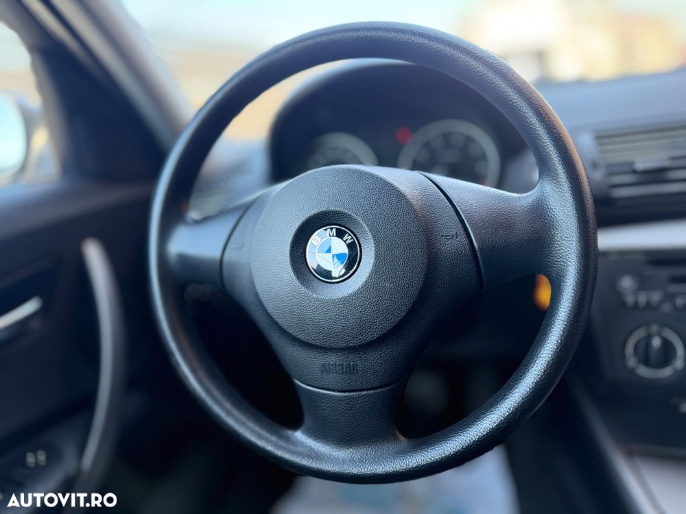 BMW Seria 1 - 12