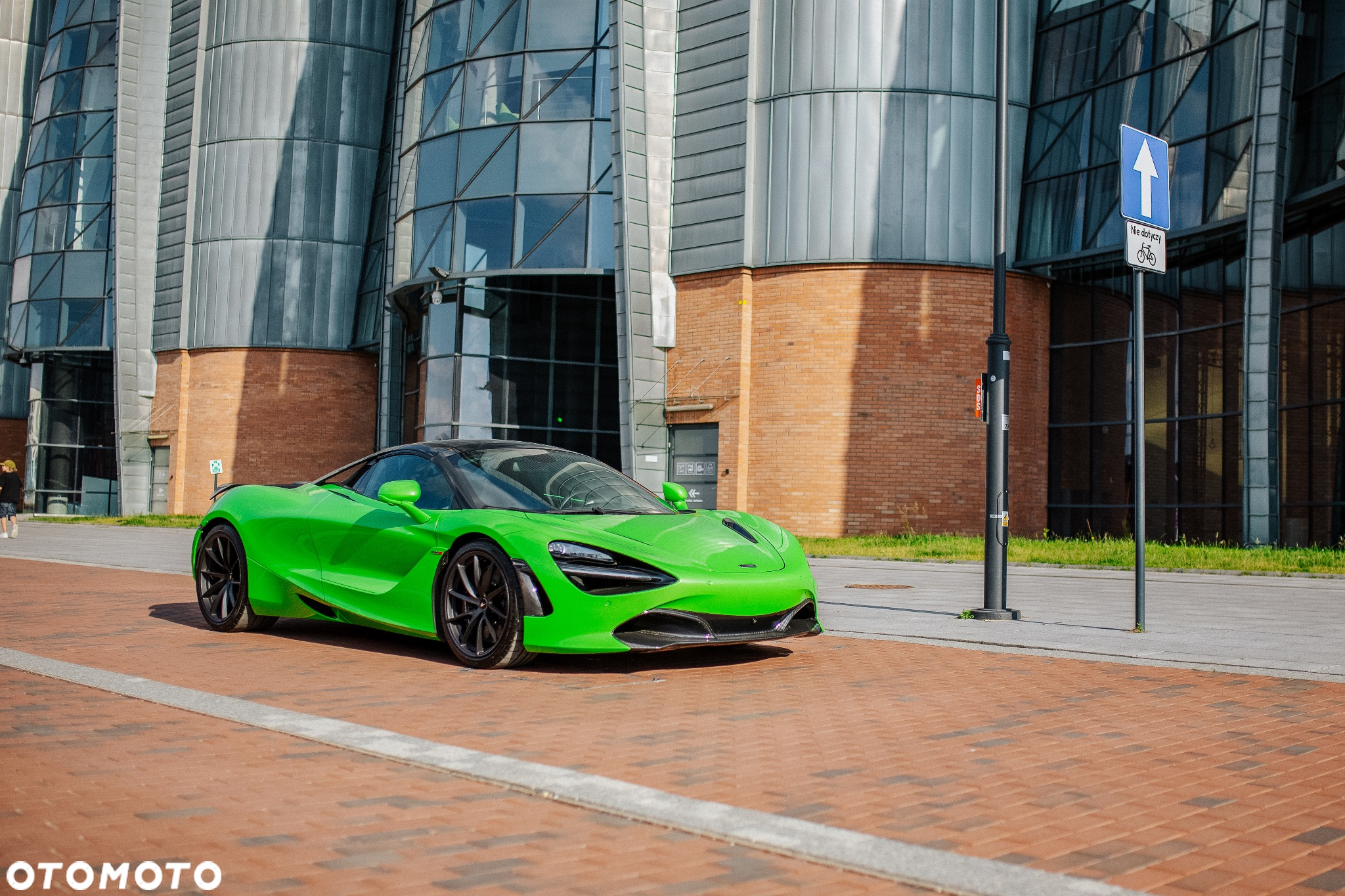 McLaren 720S Spider - 2
