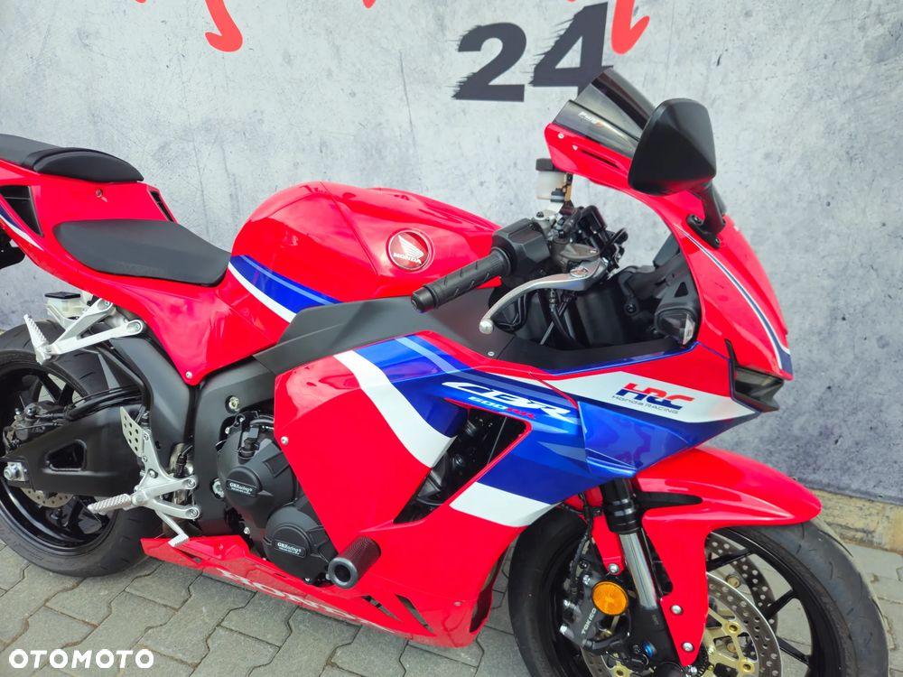 Honda CBR - 17