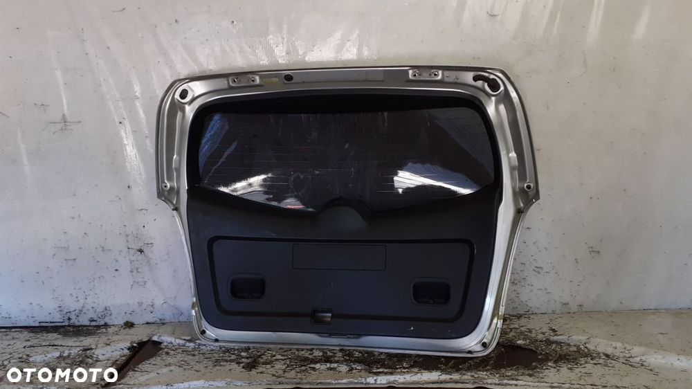 # KLAPA TYŁ BAGAŻNIKA DO TOYOTA COROLLA VERSO 199 - 5