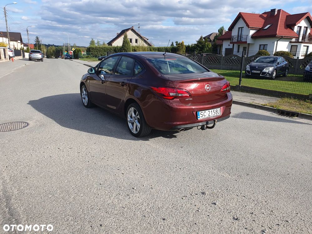 Opel Astra 1.4 T EU6 - 22