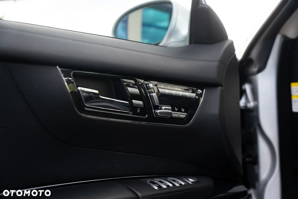 Mercedes-Benz CL 63 AMG - 11