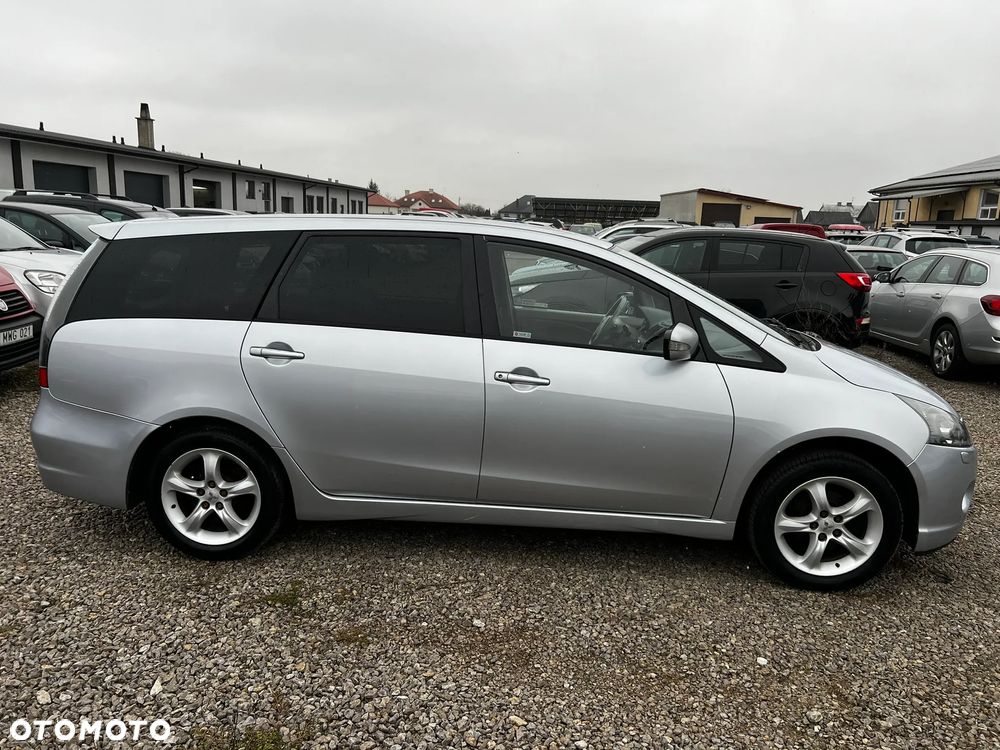 Mitsubishi Grandis 2.4 Intense - 11