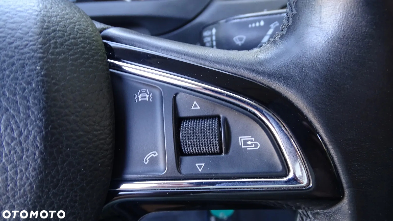 Skoda RAPID 1.0 TSI Ambition - 19