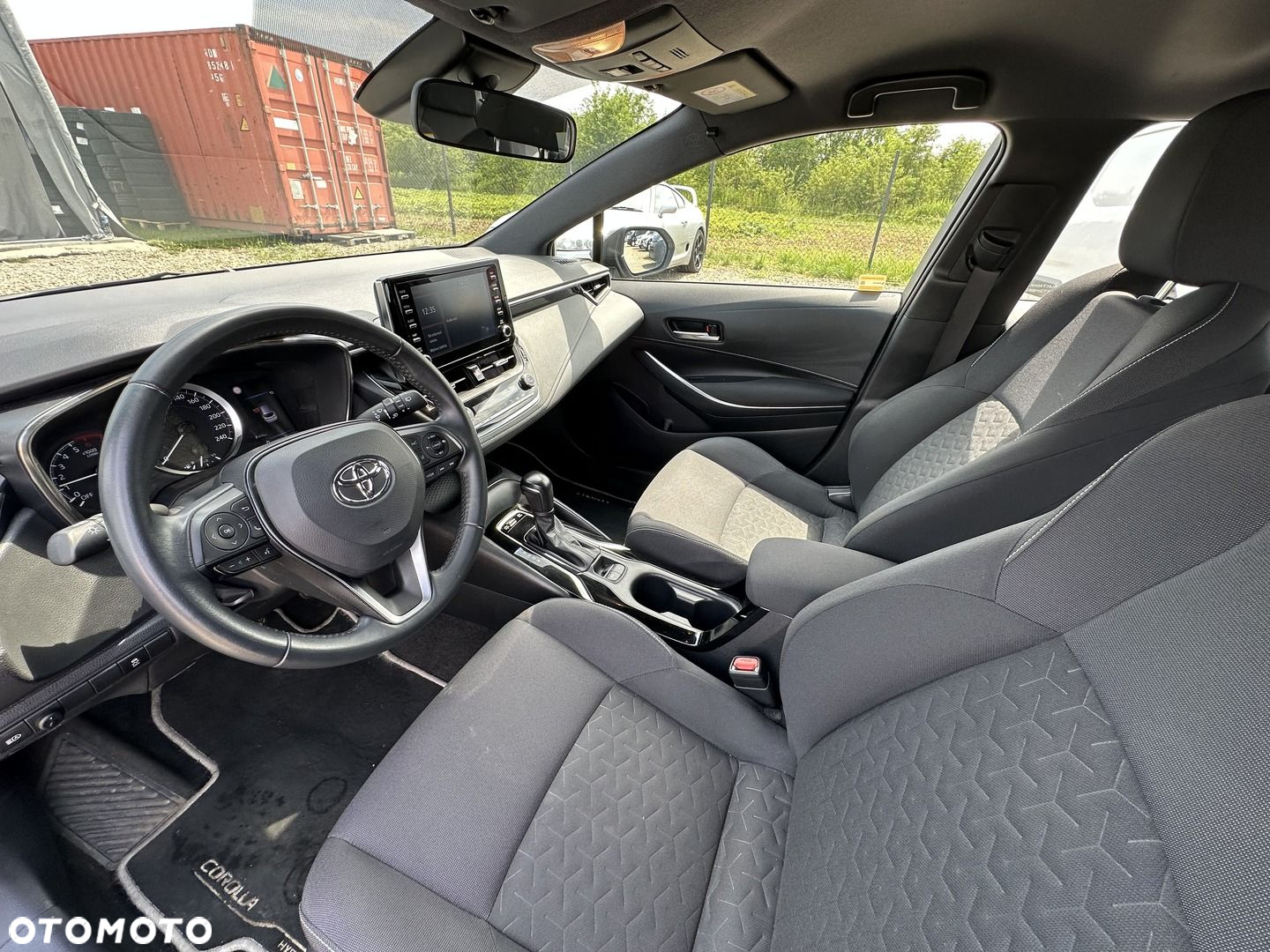 Toyota Corolla - 10