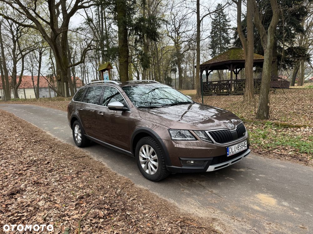Skoda Octavia 2.0 TDI 4x4 DSG Scout - 1