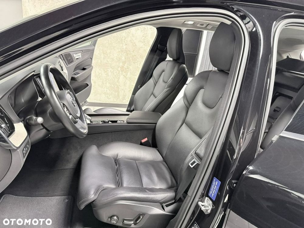 Volvo XC 60 T8 Plug-In Hybrid AWD Inscription Expression - 23