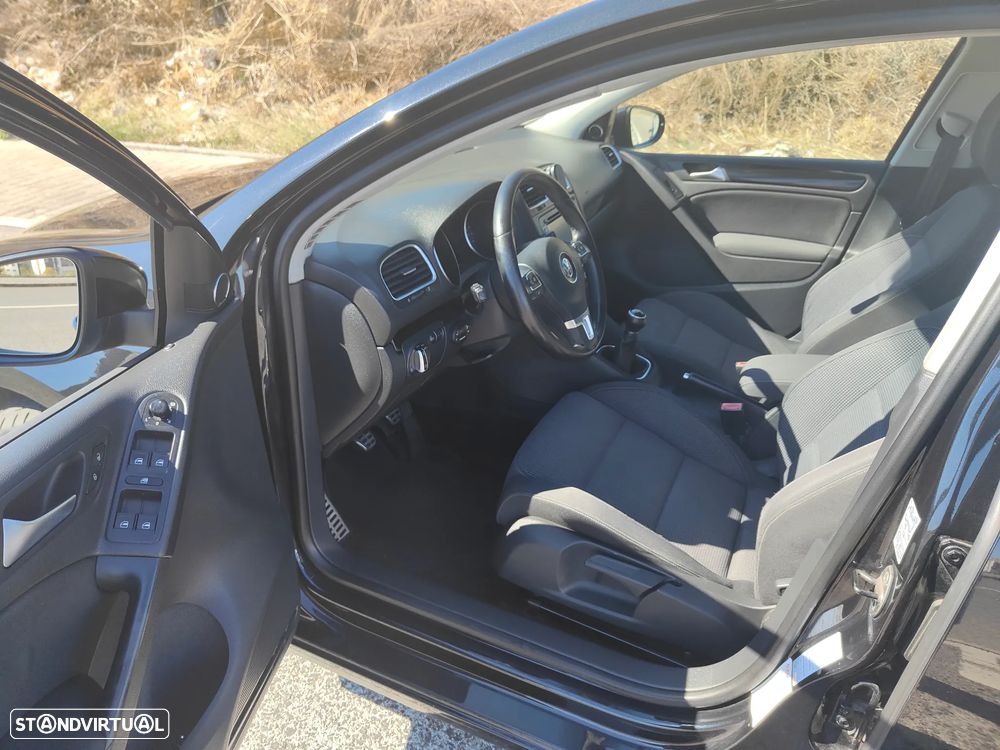 VW Golf 2.0 TDi DPF Highline - 19