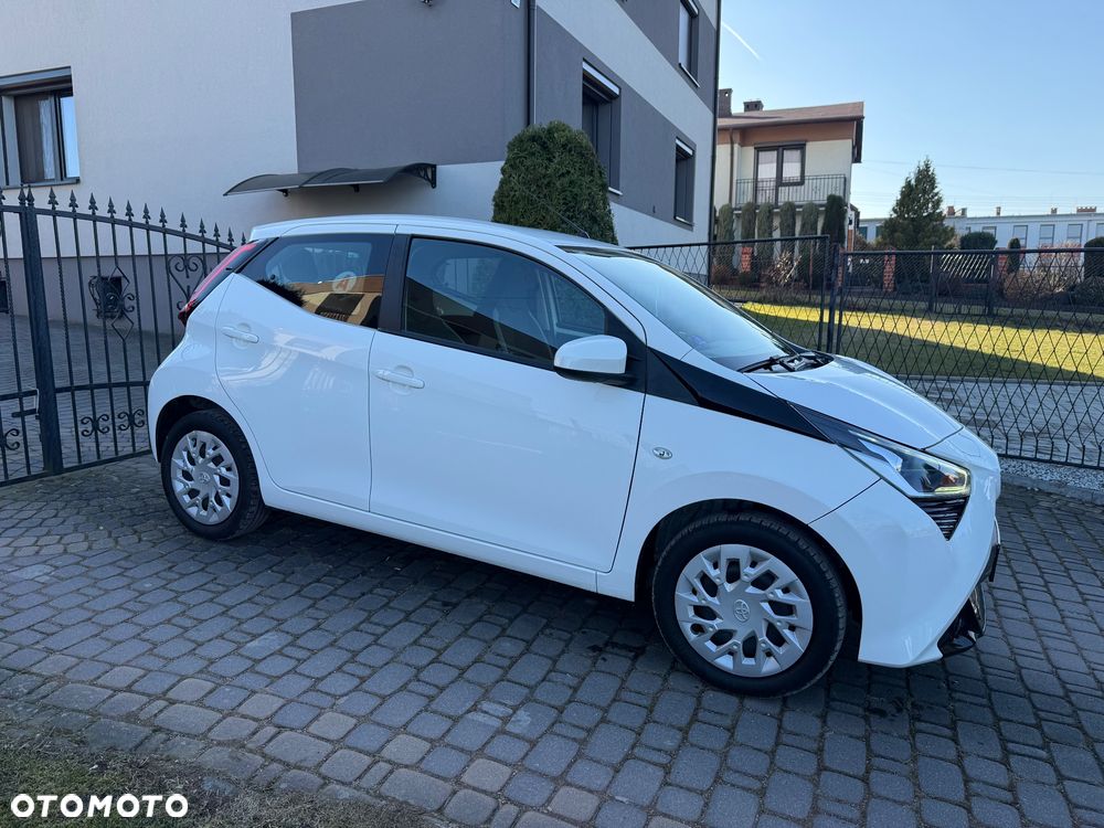Toyota Aygo x-play connect - 14