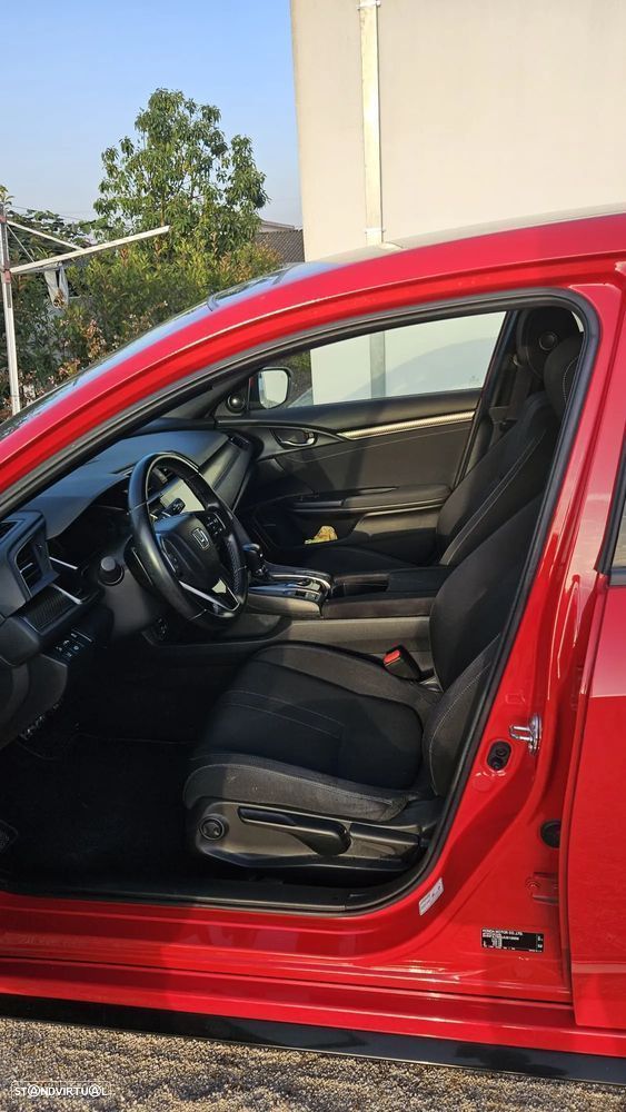 Honda Civic 1.5 i-VTEC Turbo CVT Sport Plus - 8