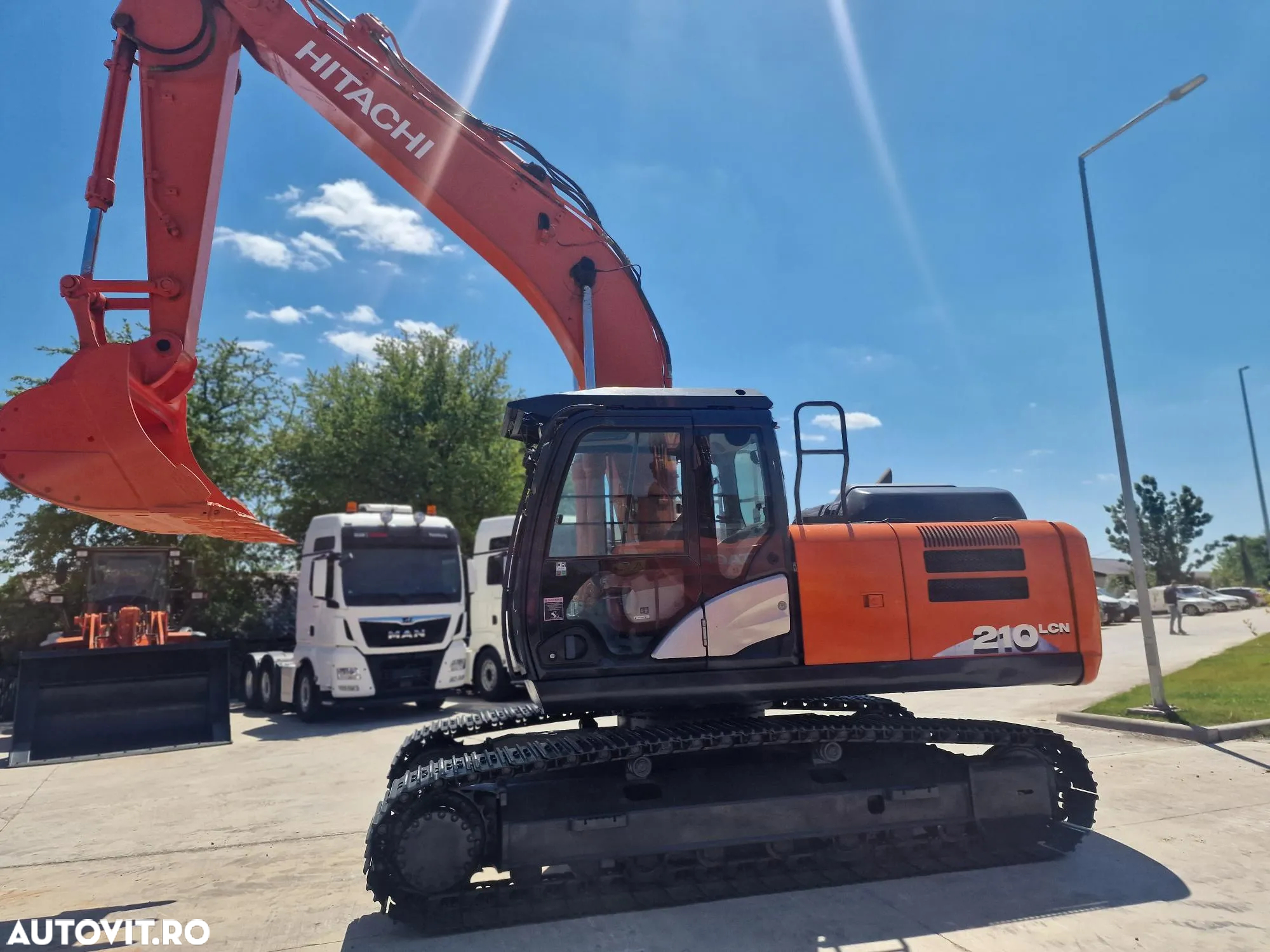 Hitachi ZX210, 2018, 8.114h, 22 tone-78900 EUR+Tva, latime 2,49m, Ins picon, protectie acoperis cabina, Aer conditinoat climatronic, STARE FOARTE BUNA, posibilitate leasing 3 ani-PROMOTIE 78900 EUR+Tva - 17