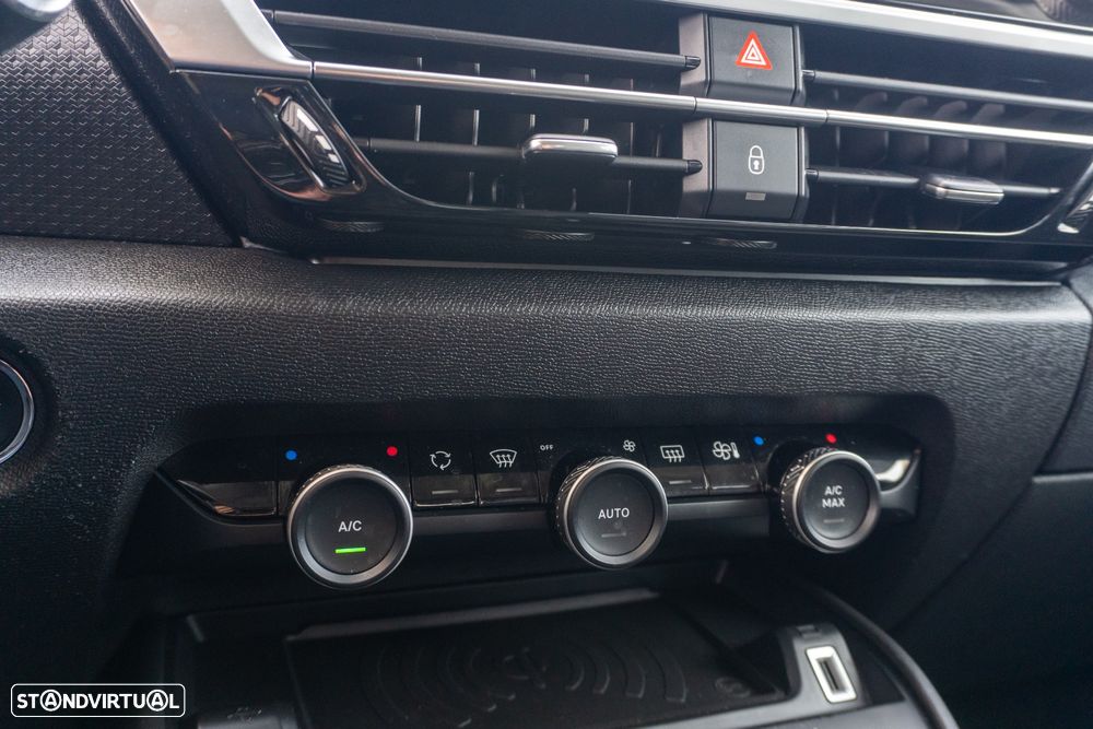 Citroën C4 1.2 PureTech Shine - 22