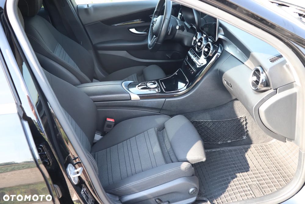 Mercedes-Benz Klasa C 160 Business Edition 9G-TRONIC - 15