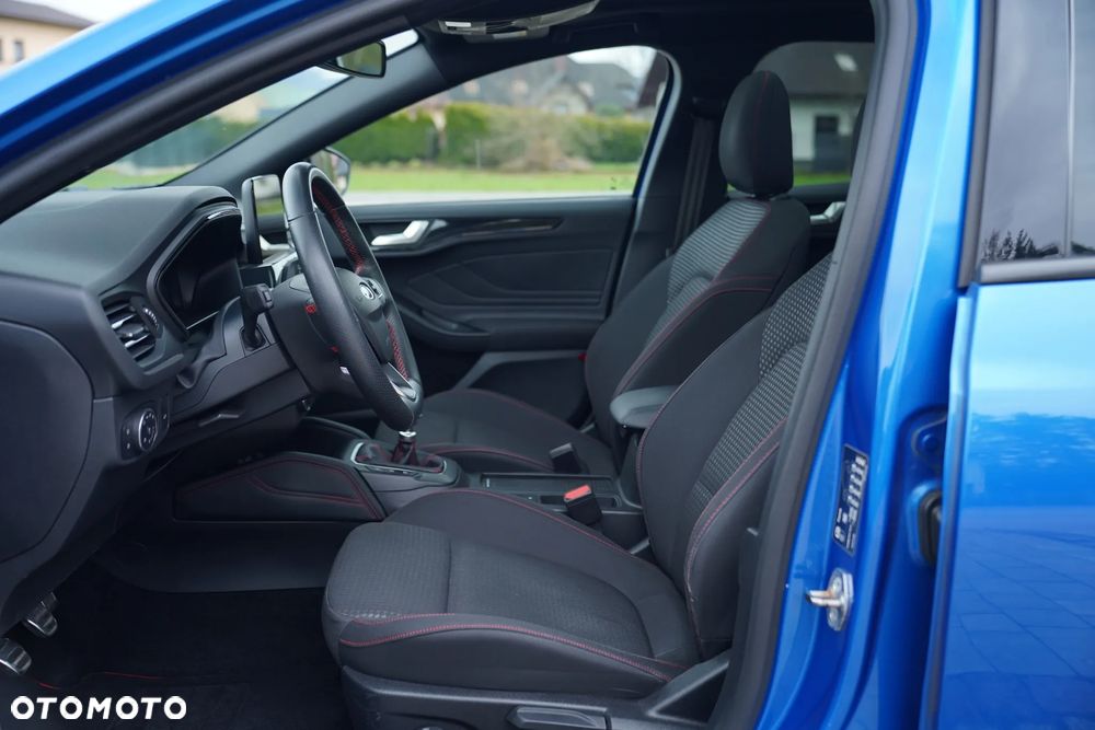 Ford Focus 1.5 EcoBlue Start-Stopp-System ST-LINE - 16