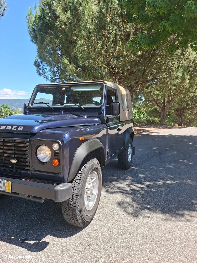 Land Rover Defender 90 2.2 CRD E - 3