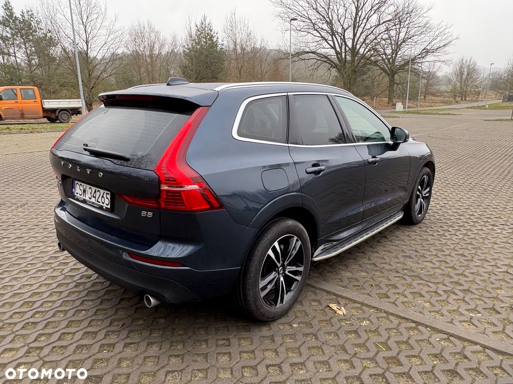 Volvo XC 60 B5 B Momentum Pro - 3