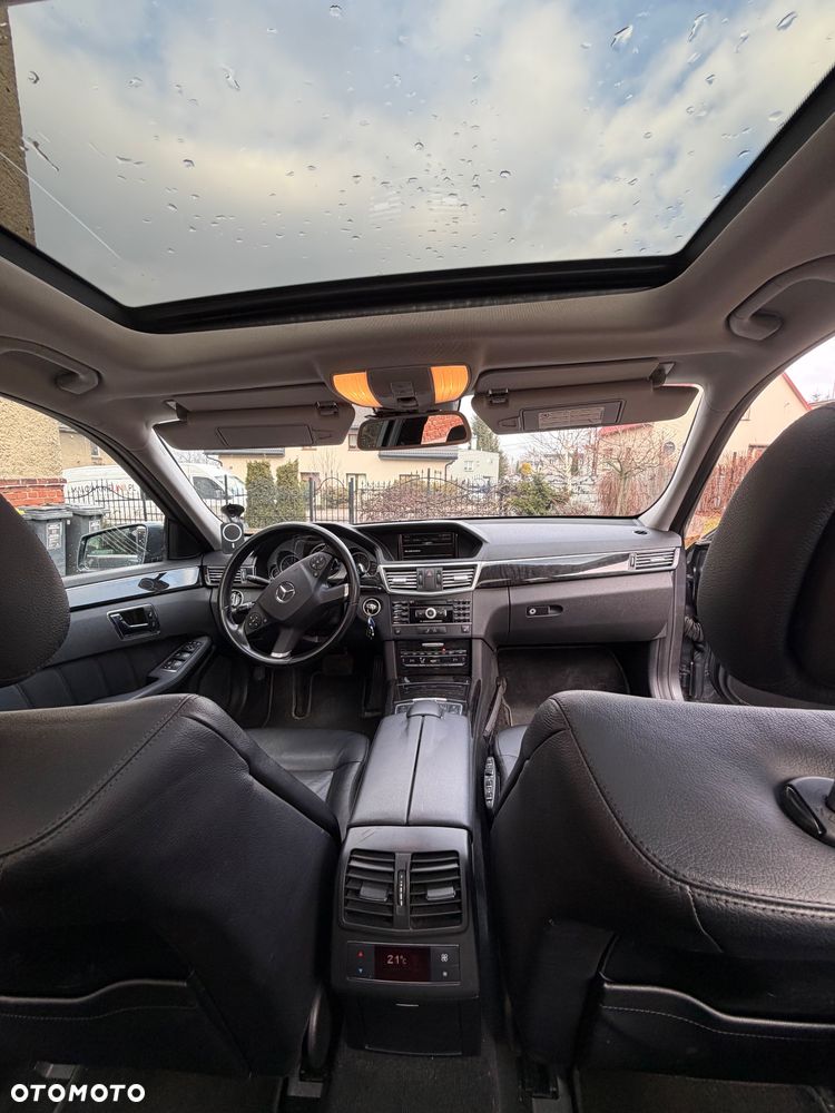 Mercedes-Benz Klasa E 300 CDI BlueEff Avantgarde - 11