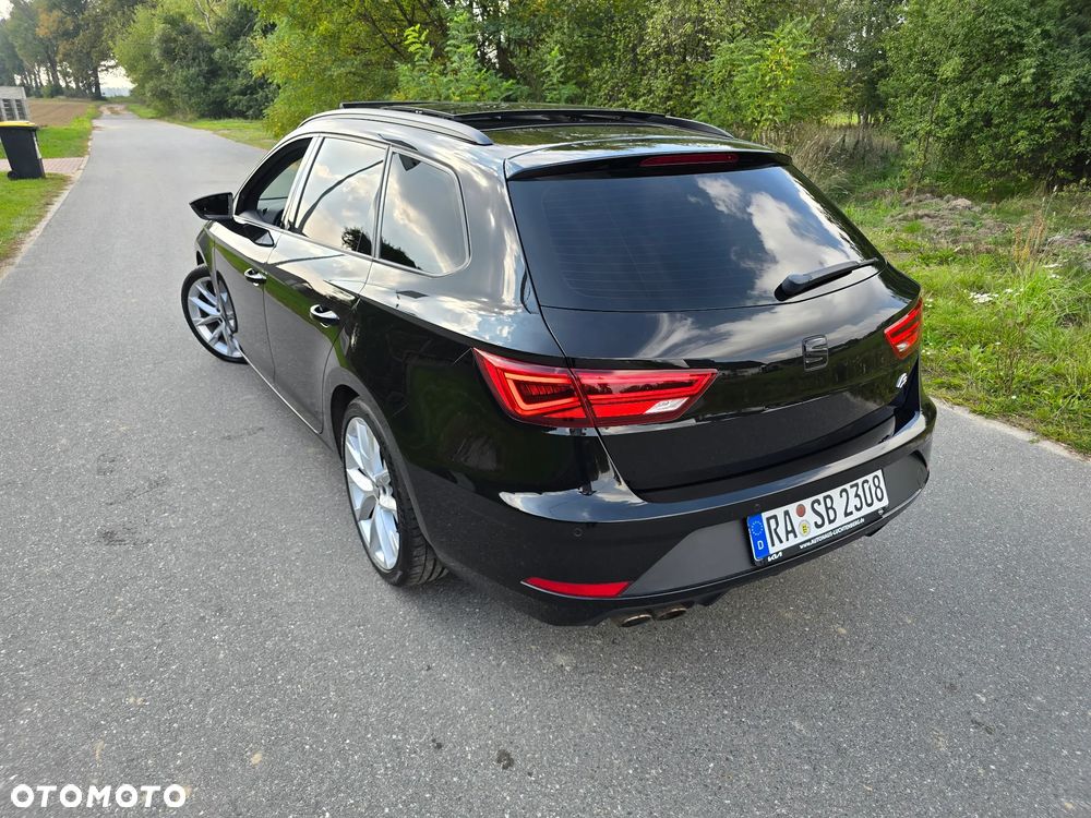 Seat Leon 2.0 TDI DPF DSG FR Black Matt Edition - 30