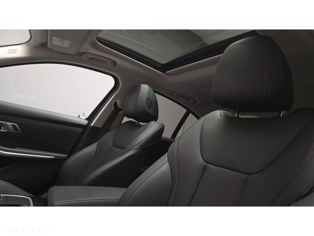 BMW Seria 3 320d xDrive - 18