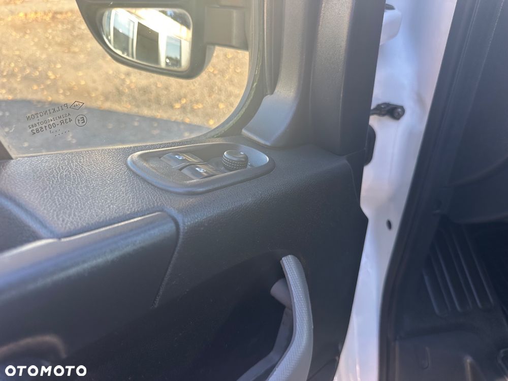 Renault Master 2.3 dci L2H2 2011/12r stan extra - 19