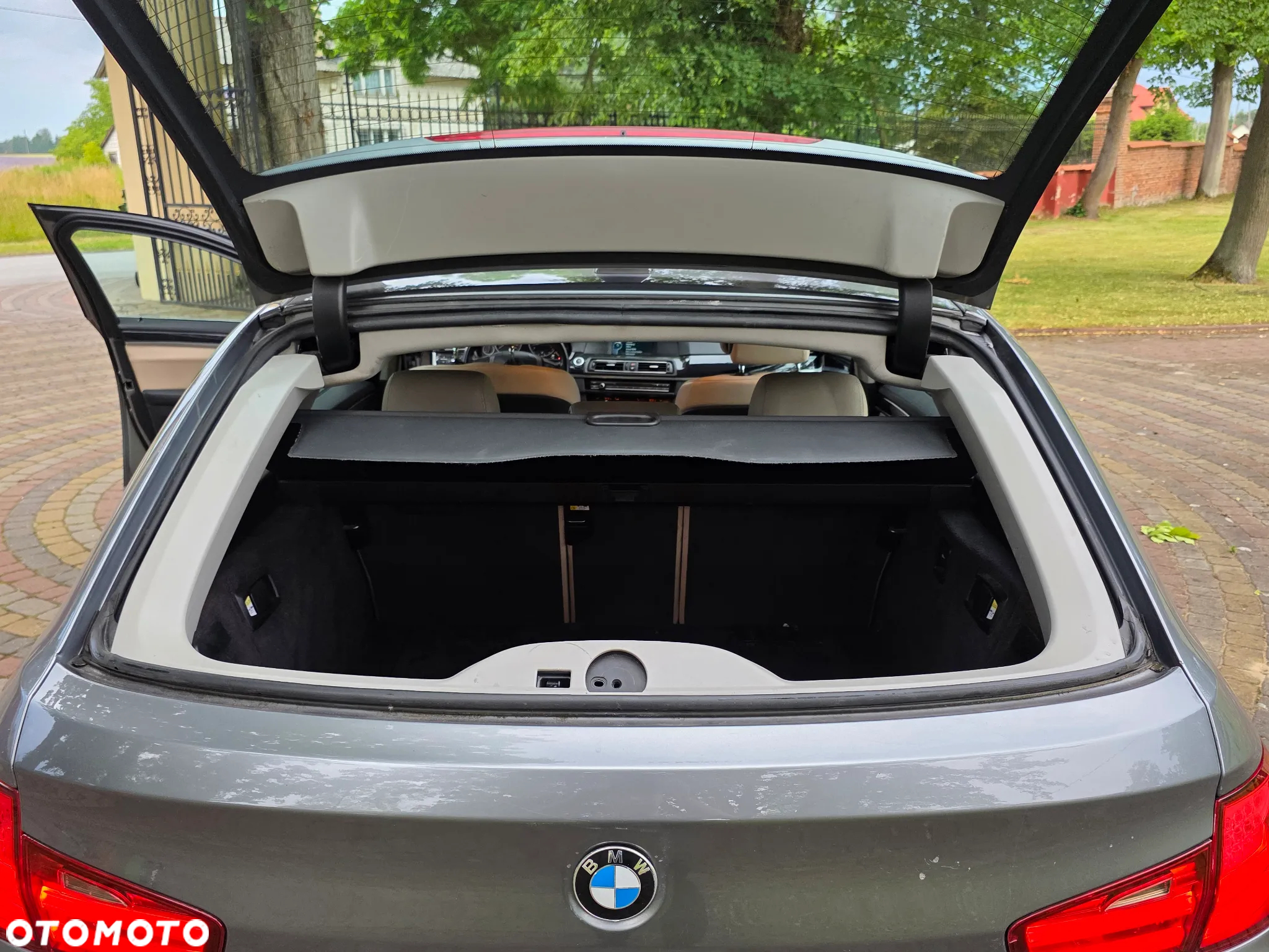 BMW Seria 5 535i Touring - 21