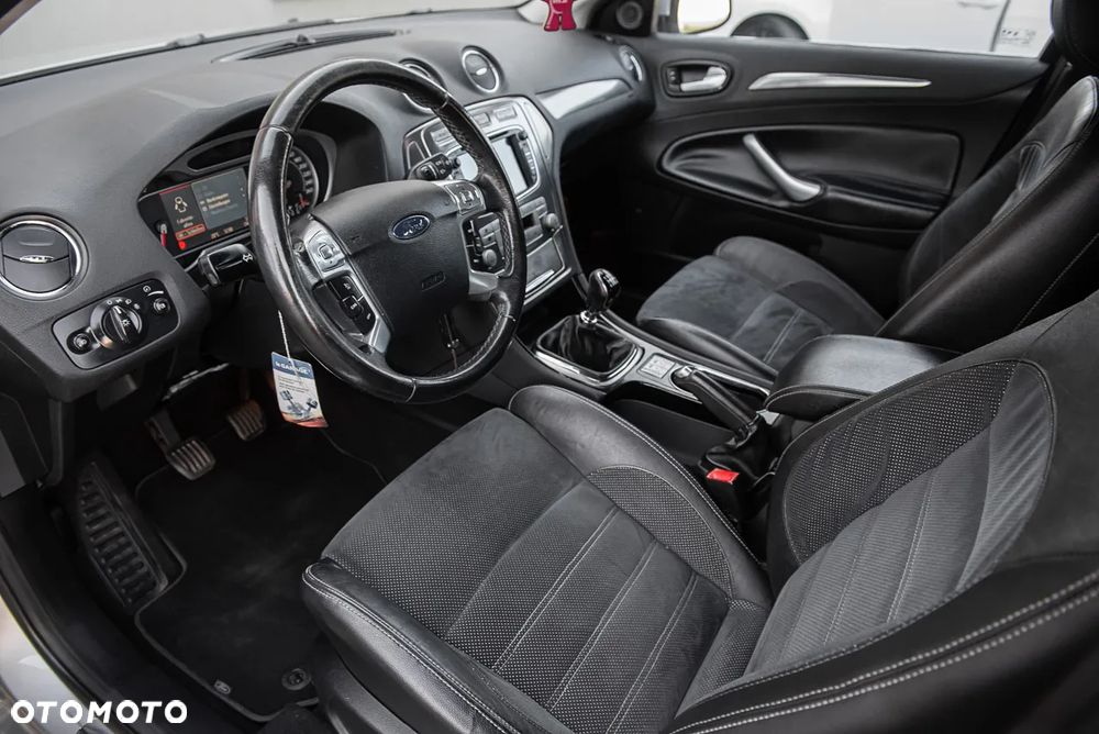 Ford Mondeo 2.5 Titanium - 15