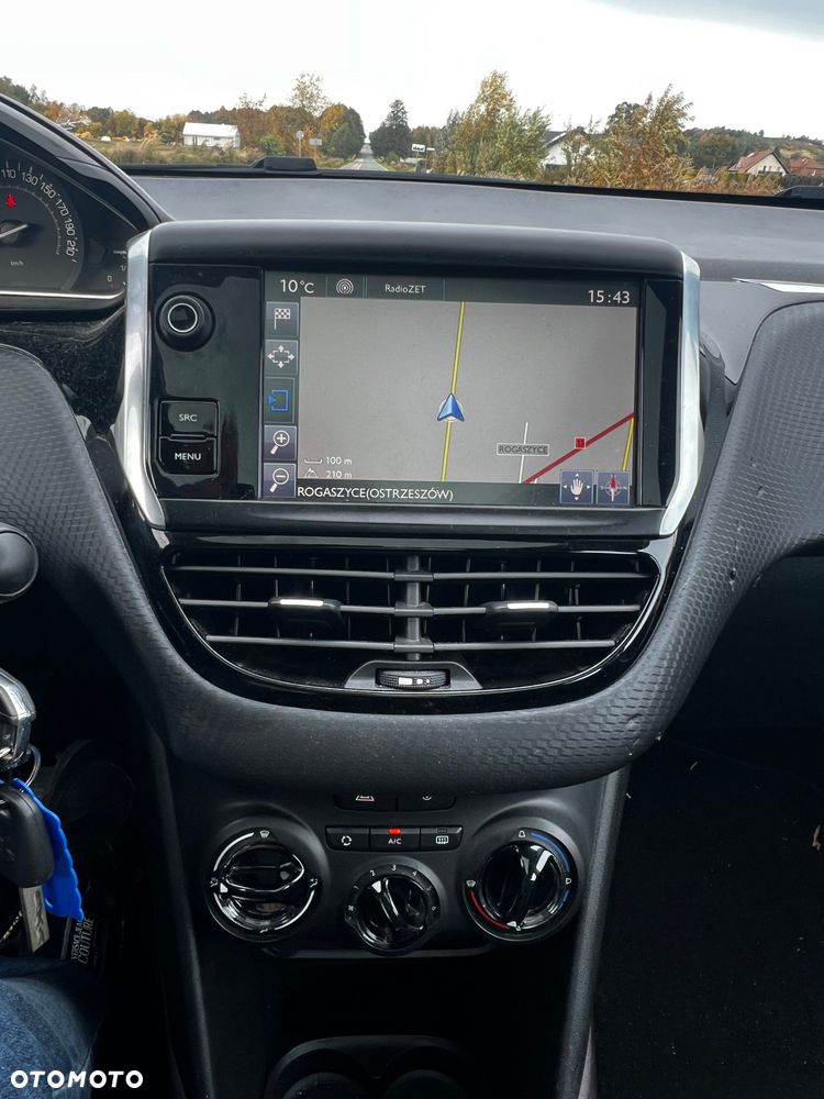 Peugeot 2008 - 11