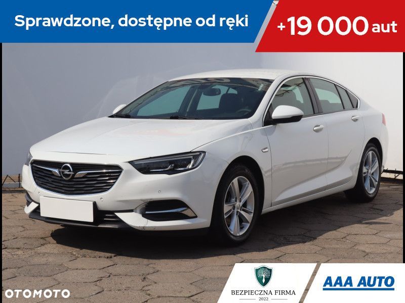 Opel Insignia - 1