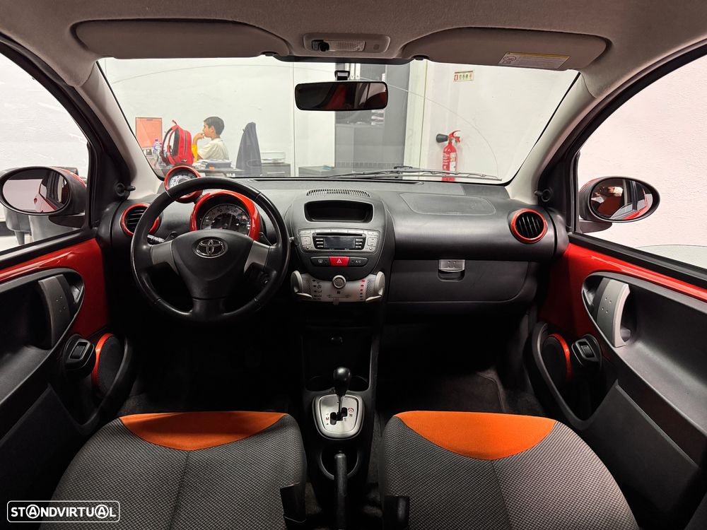 Toyota Aygo 1.0 Plus Sport Pack MM - 8