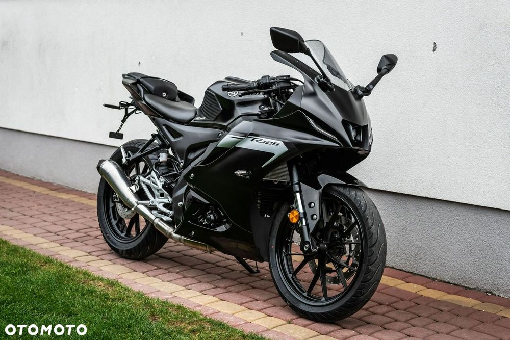 Yamaha YZF - 1