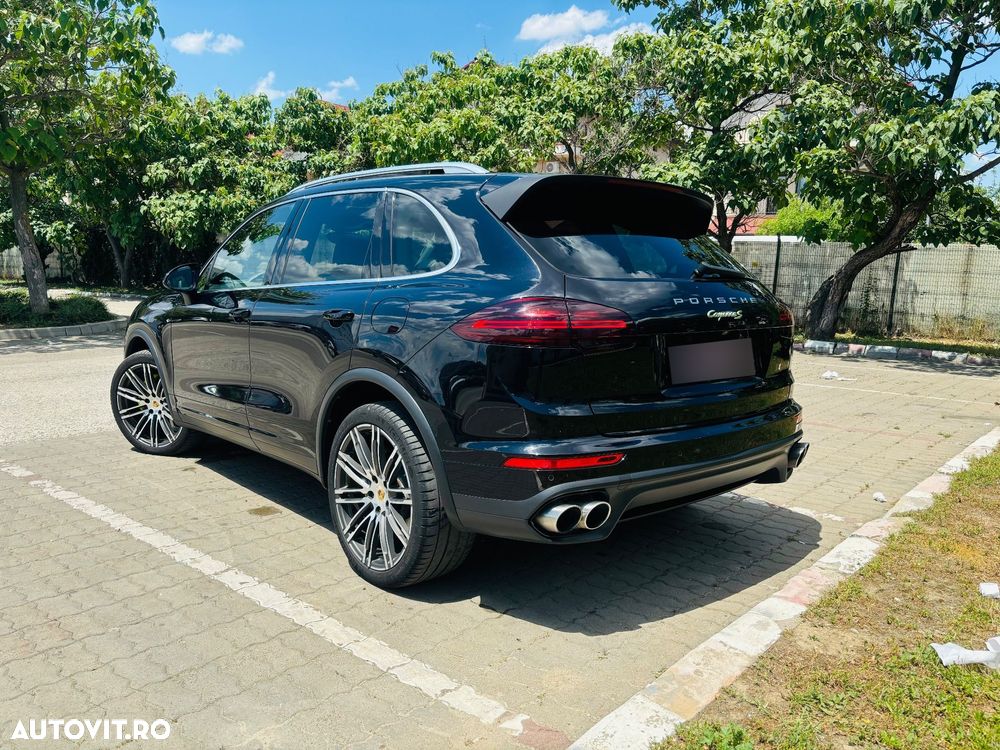 Porsche Cayenne - 4