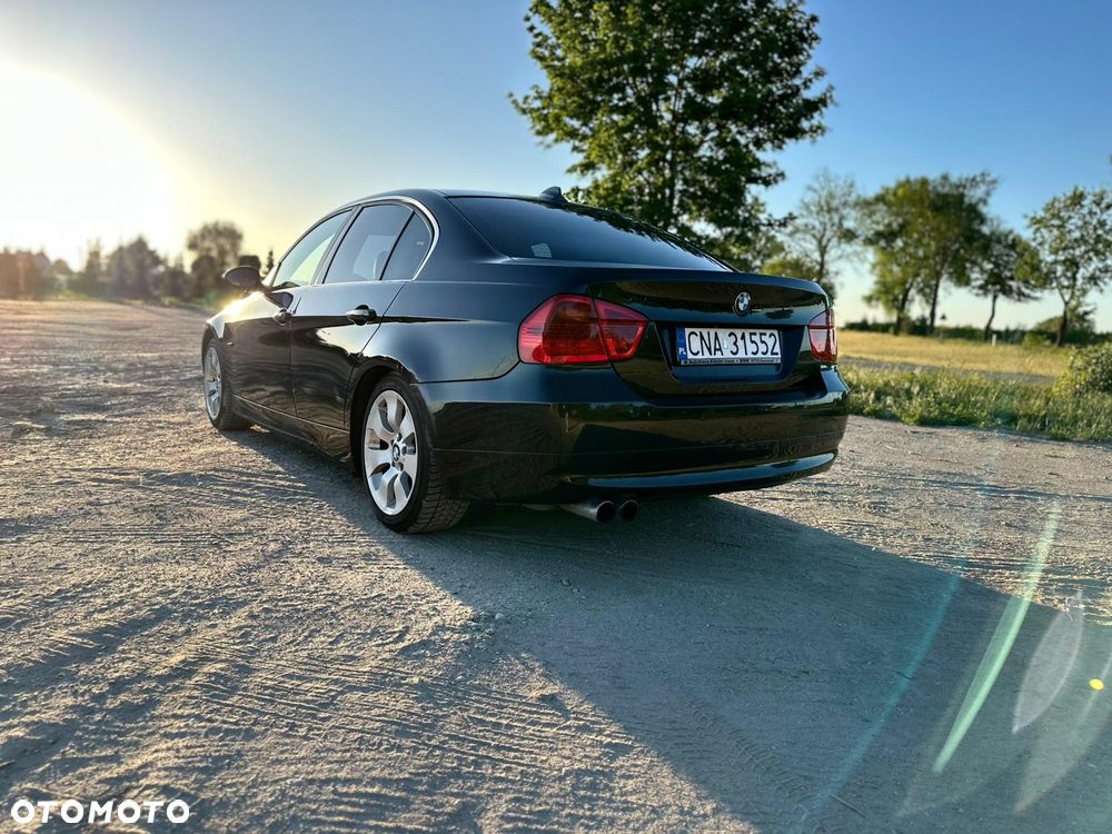 BMW Seria 3 330i - 2