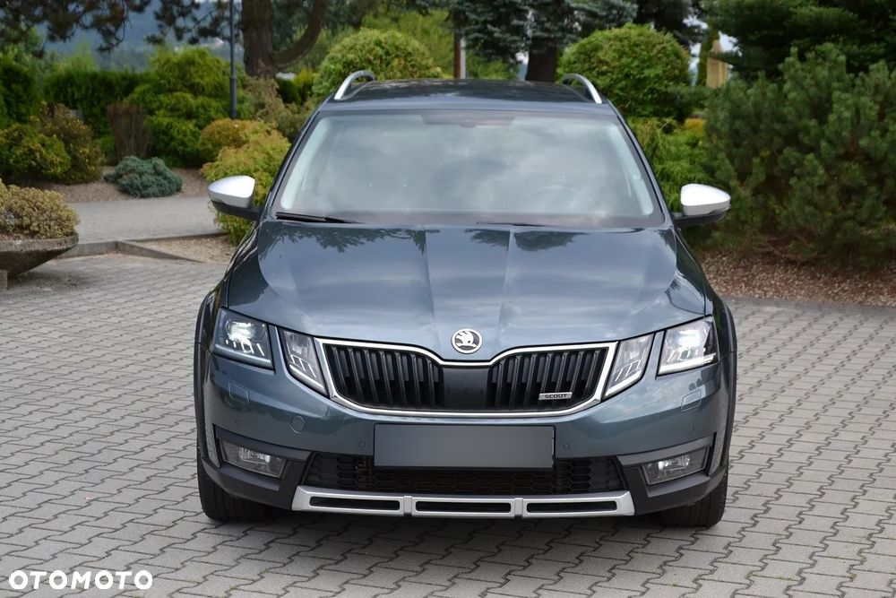 Skoda Octavia 2.0 TDI 4x4 Elegance DSG - 2