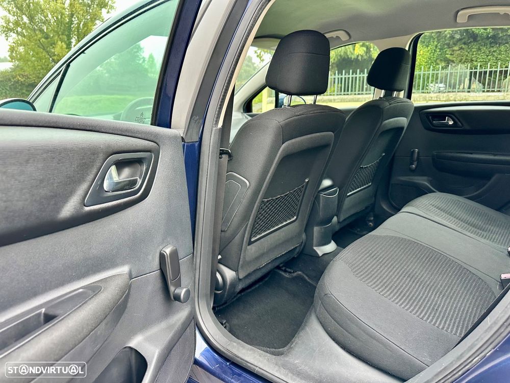 Citroën C4 1.4 16V SX - 17