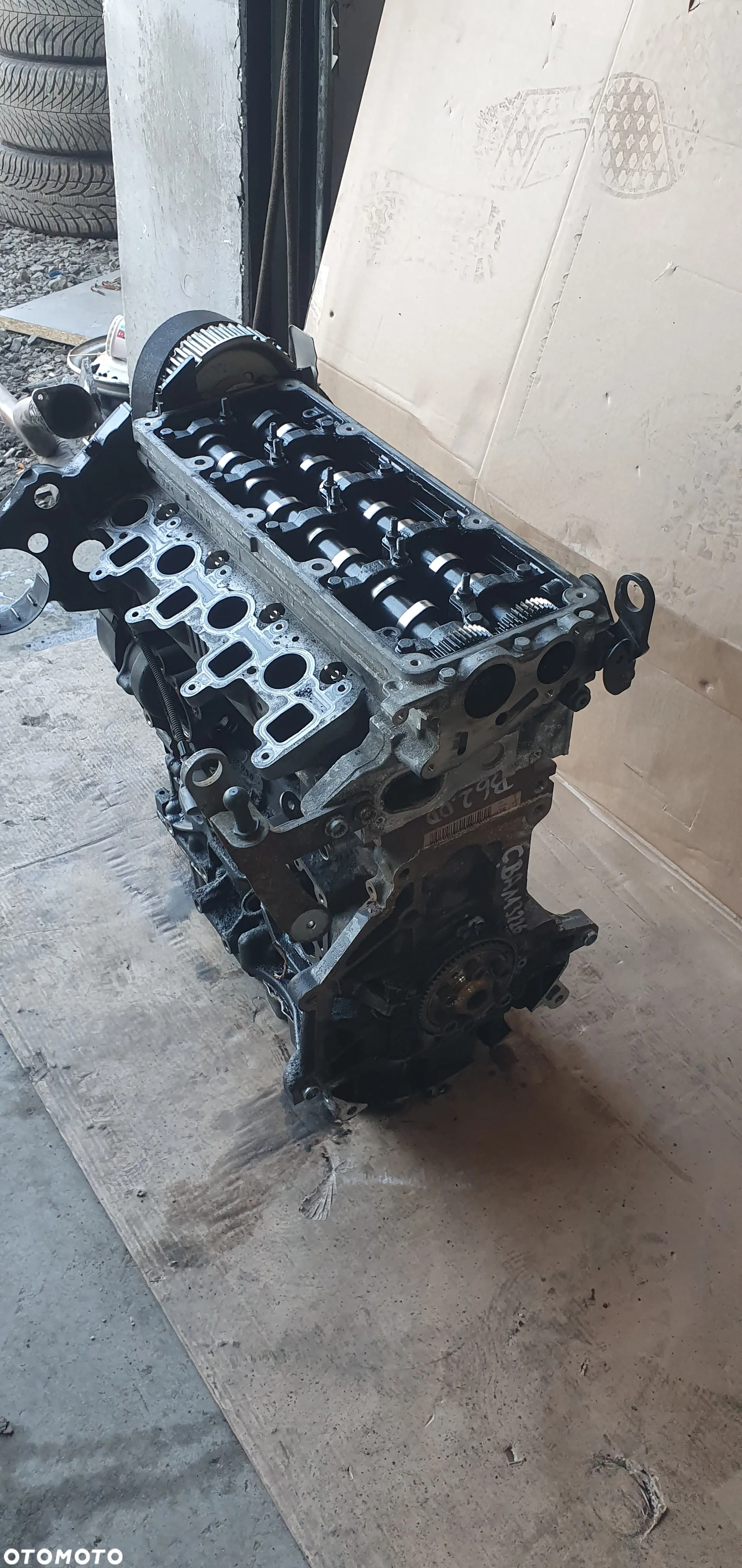 Silnik słupek blok silnika VW Passat B6 2.0 TDI CBA - 4