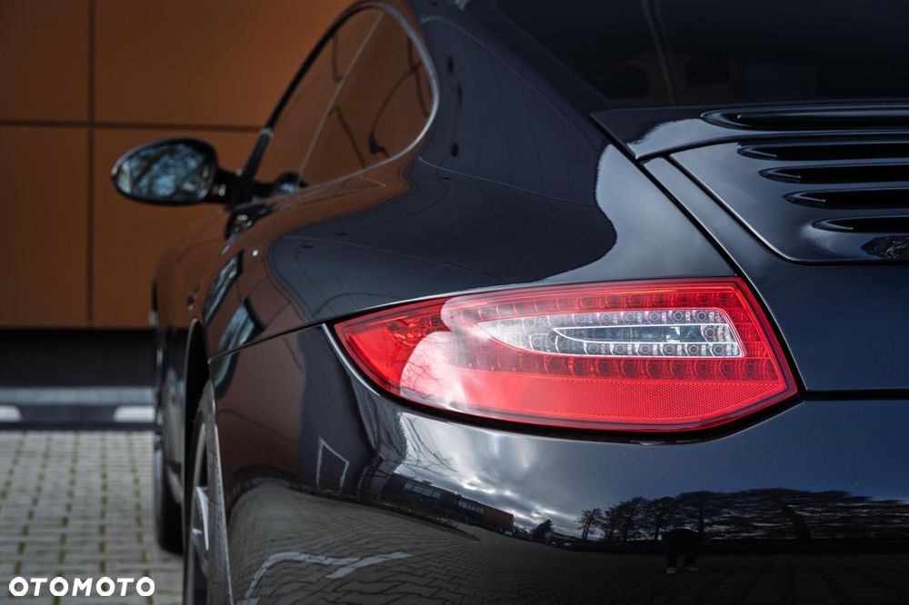 Porsche 911 Carrera PDK - 18
