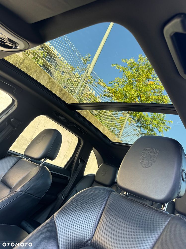 Porsche Cayenne Diesel Platinum Edition - 11