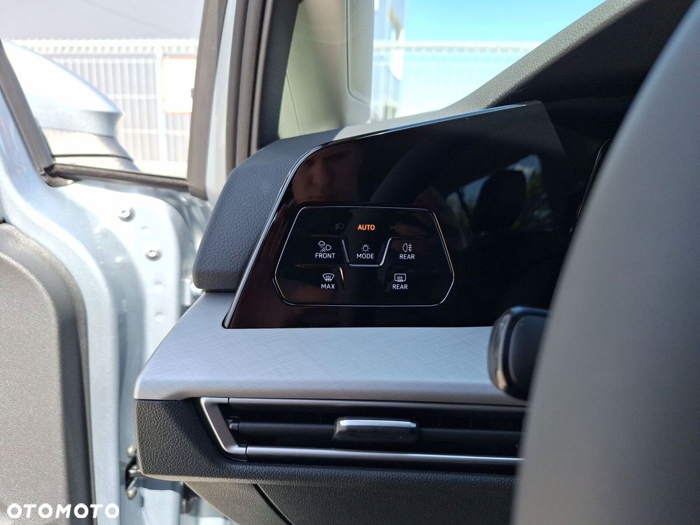 Volkswagen Golf 1.5 TSI Life Plus - 27