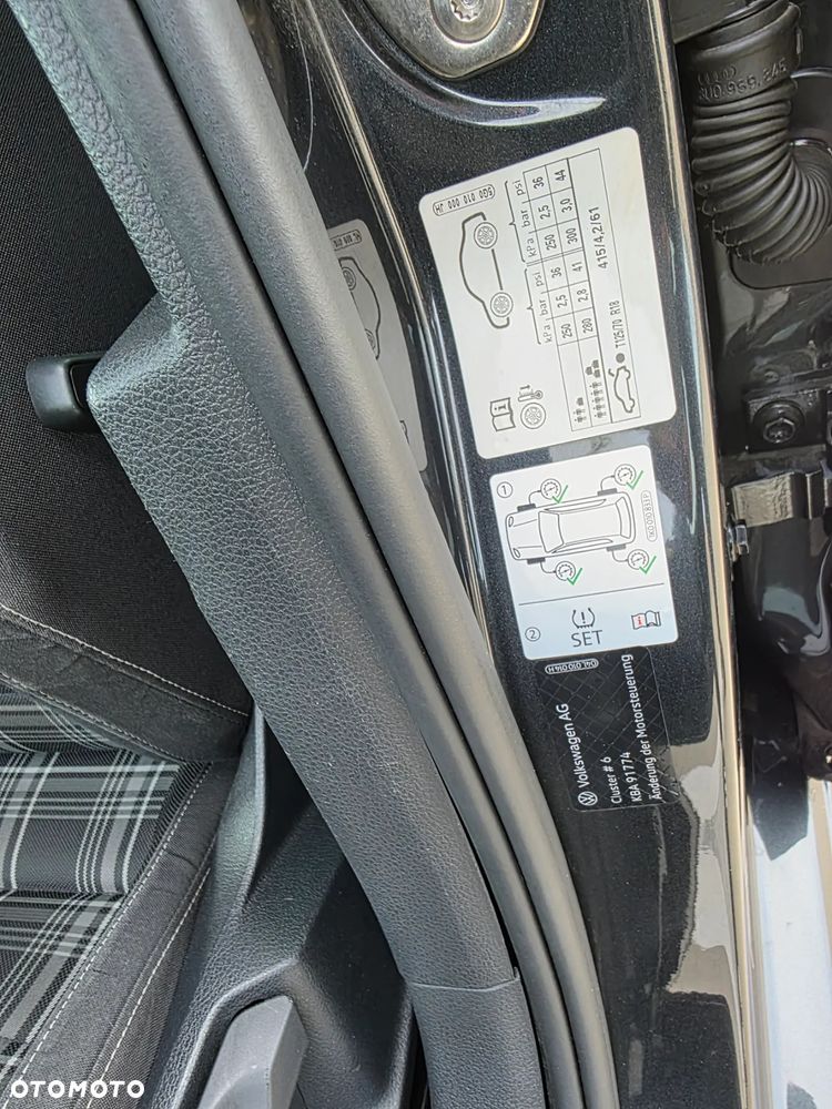 Volkswagen Golf 2.0 TDI BMT GTD - 38