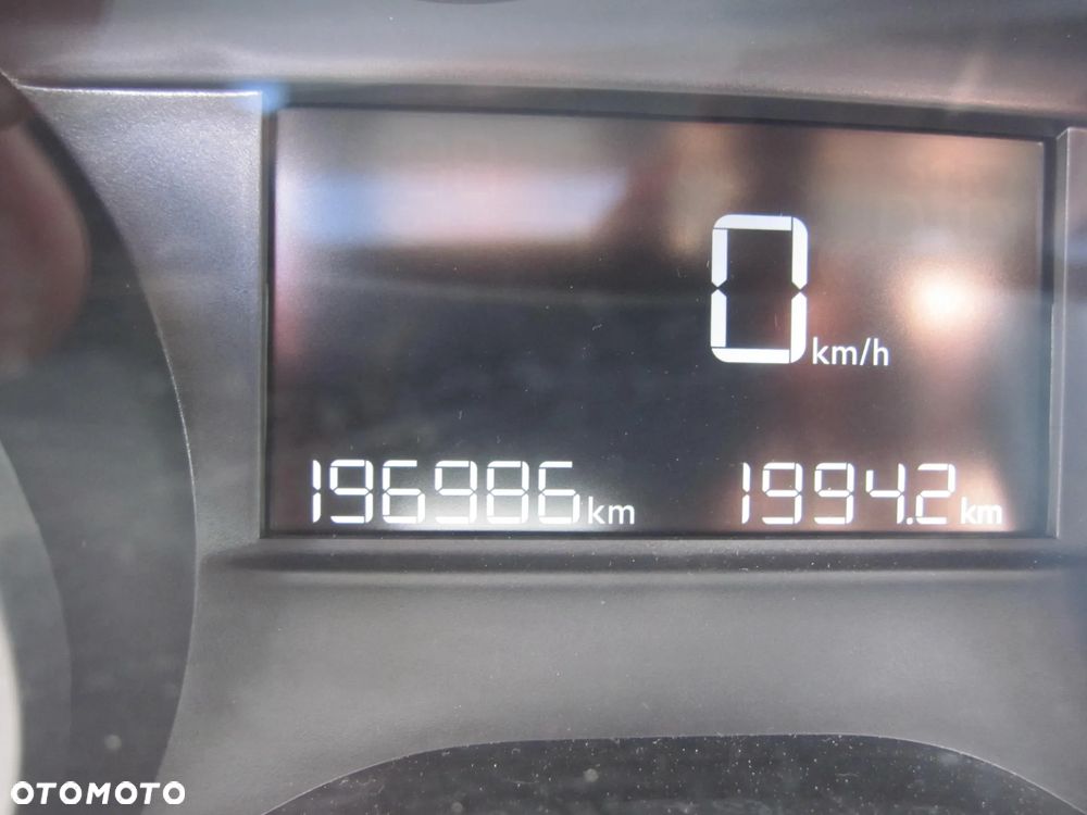 Peugeot 208 Blue-HDi 100 Stop&Start Style - 2